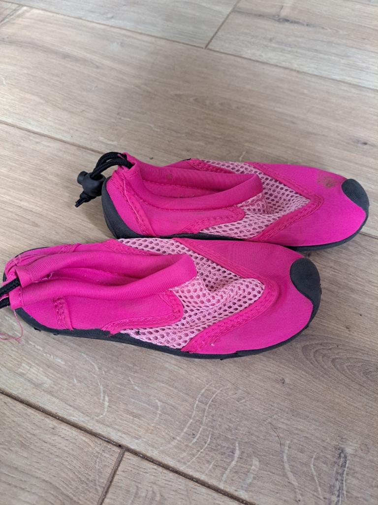 Waterschoenen maat 27, Kinderen en Baby's, Kinderkleding | Schoenen en Sokken, Ophalen, Zo goed als nieuw, Jongen of Meisje, Overige typen