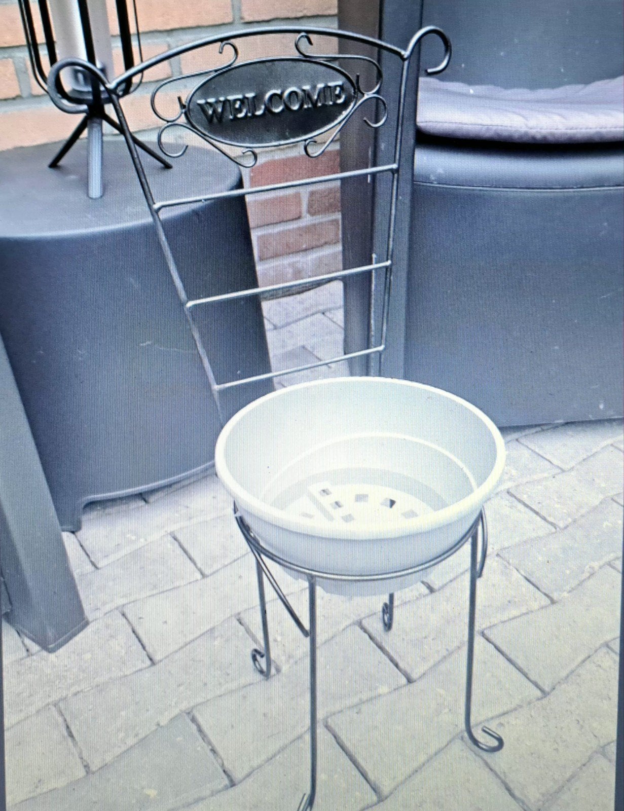 Bloempot met standaard 'Welcome' - Metaal en Kunststof, Tuin en Terras, Minder dan 60 cm, Rond, Ophalen of Verzenden, Zo goed als nieuw