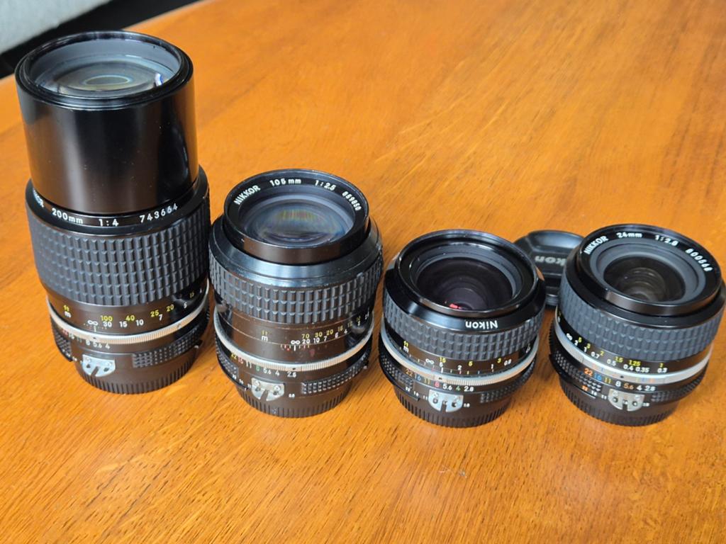 Nikkor AI / AIS objectieven – 24mm 28mm, 105mm 200mm, Ophalen of Verzenden, Gebruikt, Groothoeklens