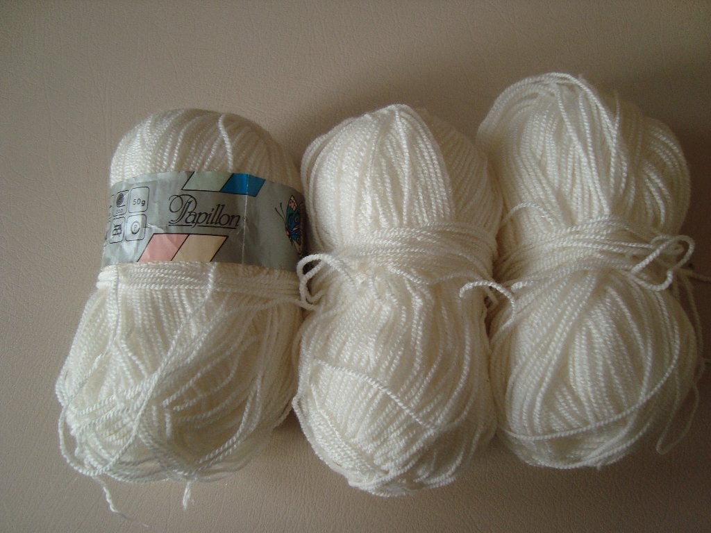 3 witte bollen wol, Ophalen of Verzenden, Nieuw, Breien of Haken, Wol of Garen