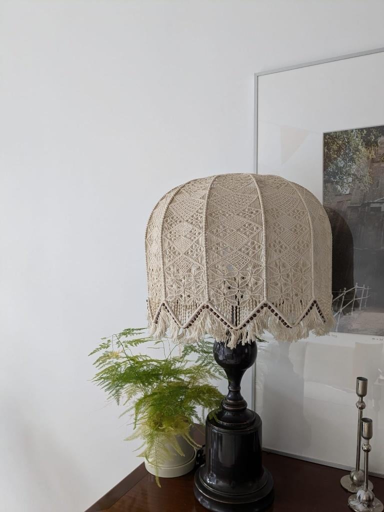 Vintage lamp met gehaakte kap, Ophalen