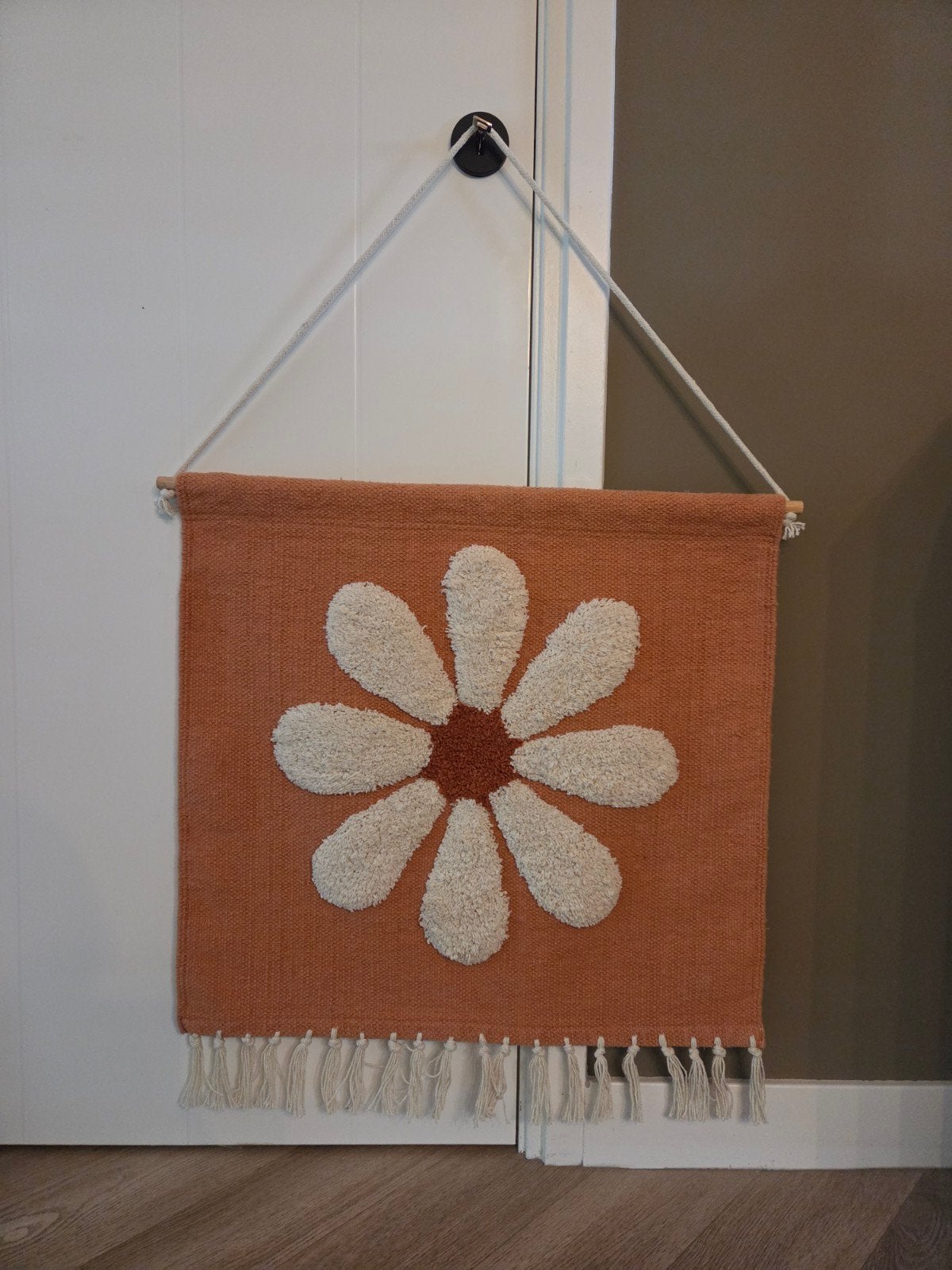 Wandkleed met bloemmotief - Oranje/Crème, Huis en Inrichting, Ophalen, Boho, Meerkleurig, Zo goed als nieuw