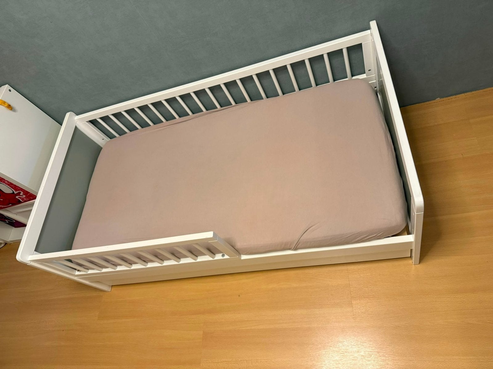 Petite Amelie bedje 140x70 cm met matras en hoeslakens, Kinderen en Baby's, Ophalen, Gebruikt, Ledikant