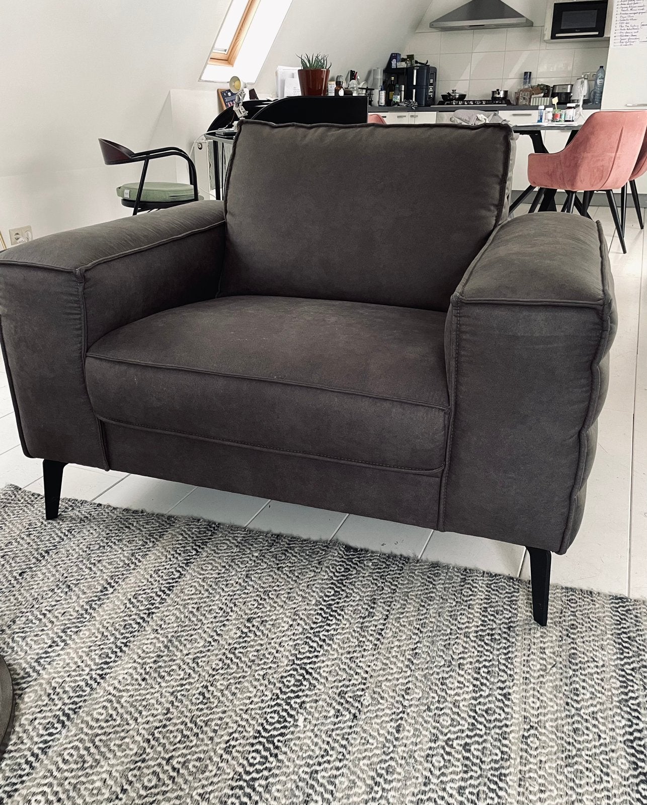 1 zits bank met zwarte poten / fauteuil, Ophalen, Gebruikt, Eenpersoons, 75 tot 100 cm