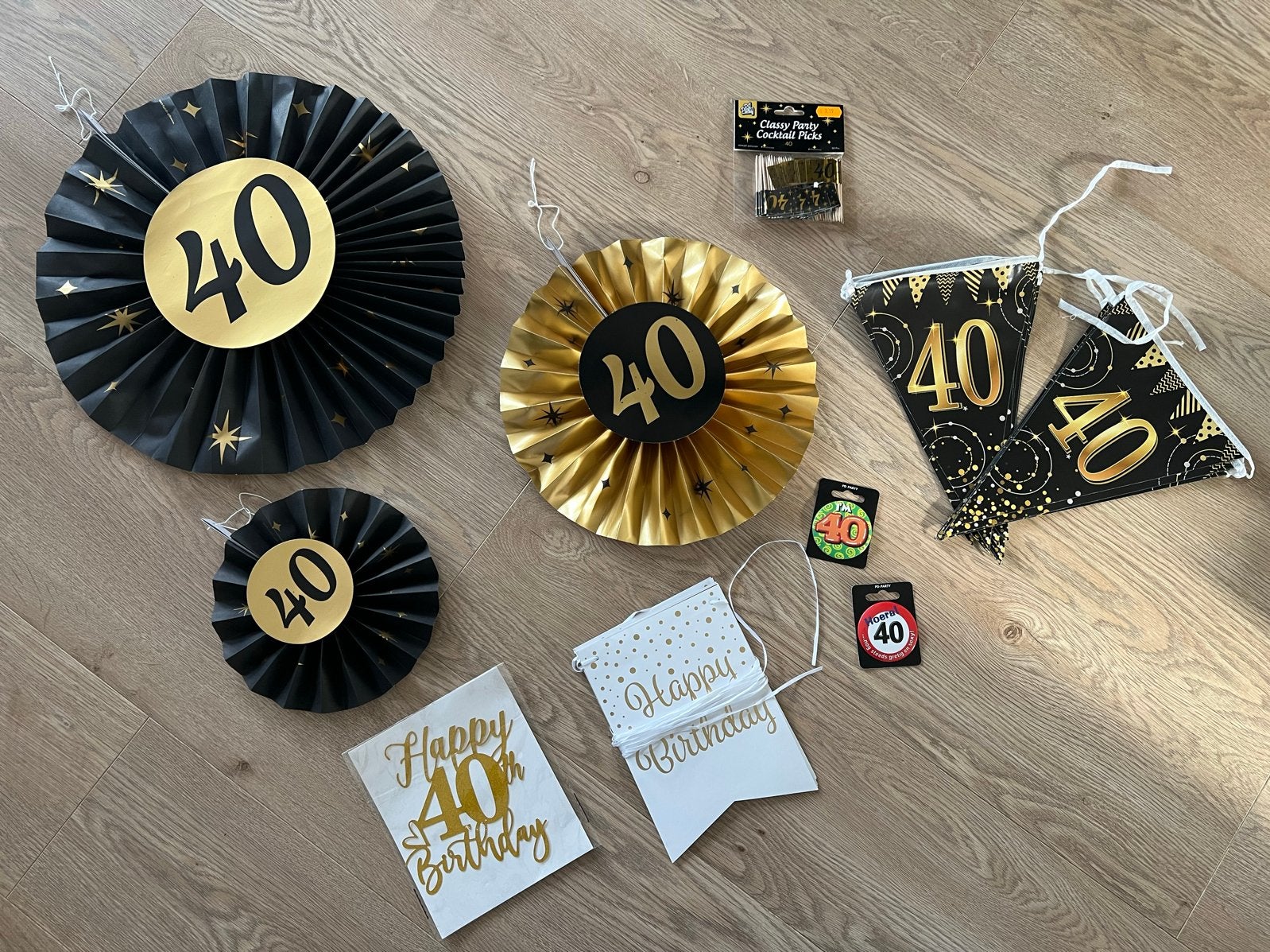 Verjaardagsdecoratie 40 jaar - Zwart/Goud Feestpakket, Ophalen of Verzenden, Zo goed als nieuw, Versiering, Verjaardag