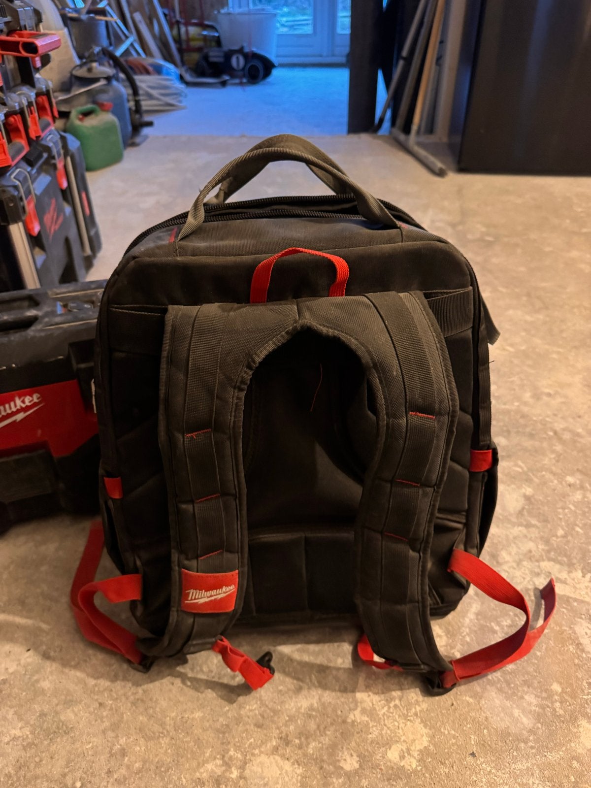 Milwaukee PACKOUT Gereedschapsrugzak - Zo goed als nieuw, Doe-het-zelf en Verbouw, Gereedschap | Handgereedschap, Ophalen of Verzenden