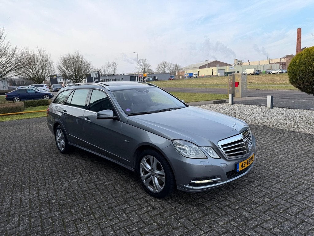Mercedes-Benz E-klasse Estate 250 CGI Business Class Avantga, Euro 5, Achterwielaandrijving, Gebruikt, Zwart