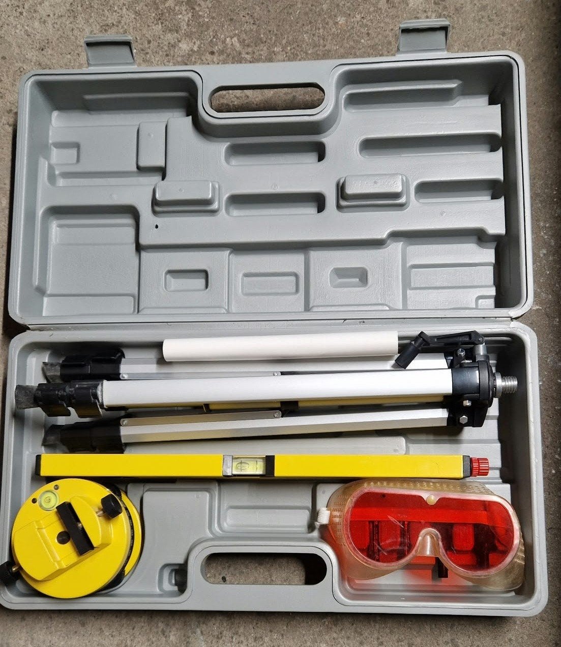 Laser Tool Kit met statief en accessoires, Ophalen, Gebruikt