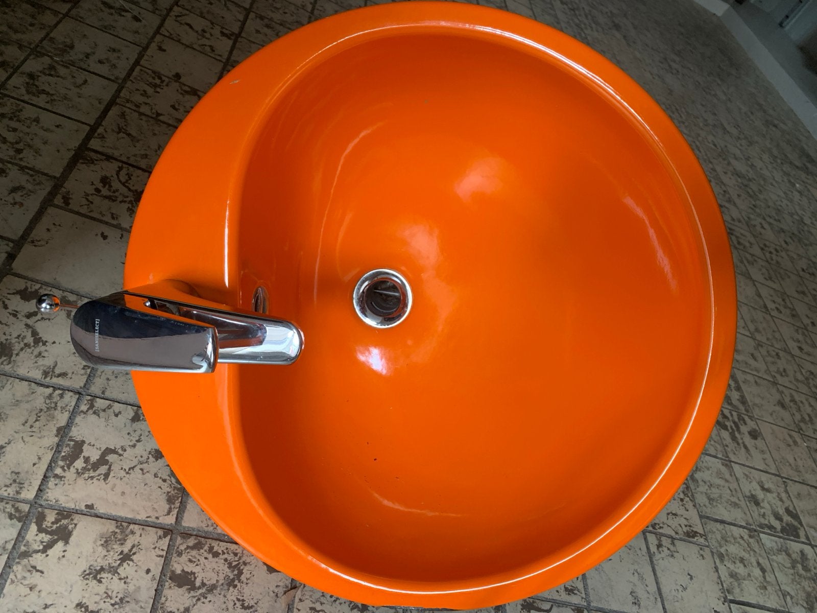 Retro Oranje Emaille Wasbak - Doorsnede 46 cm, Antiek en Kunst, Ophalen