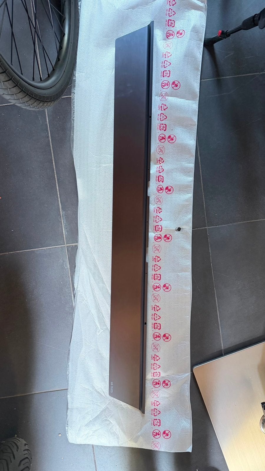 LG OLED 77 inch TV standaard, Audio, Tv en Foto, Ophalen, Nieuw