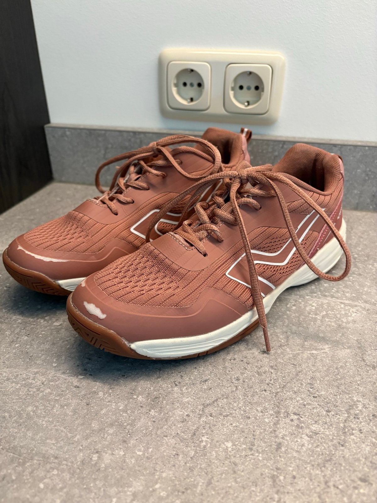 Osaga zaalgymschoenen maat 39, Gebruikt, Meisje, Sportschoenen, Ophalen of Verzenden