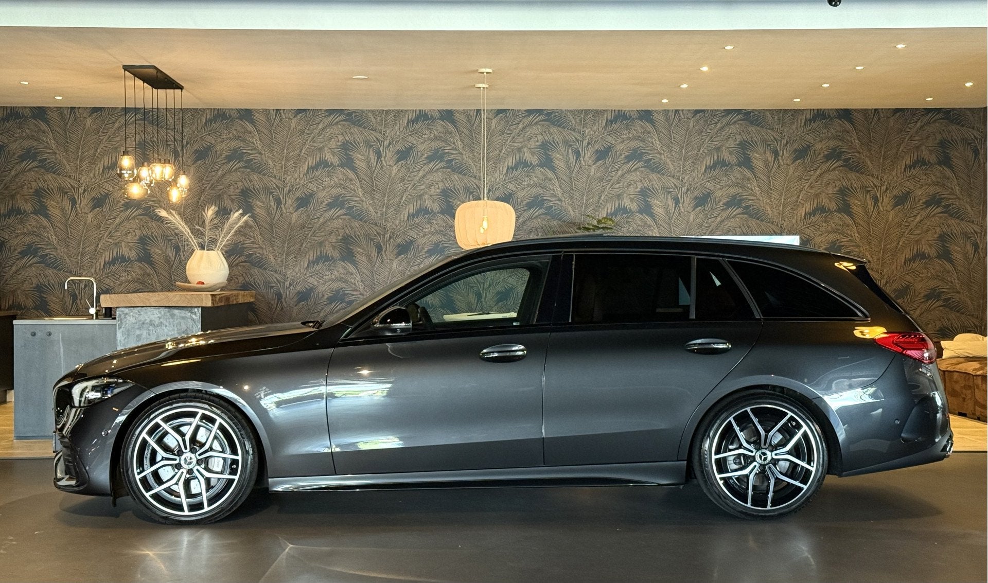 Mercedes-Benz C-Klasse Estate 200 Edition AMG I Pano I Nappa, Dealer onderhouden, Euro 6, 4 cilinders, Hybride Elektrisch/Benzine