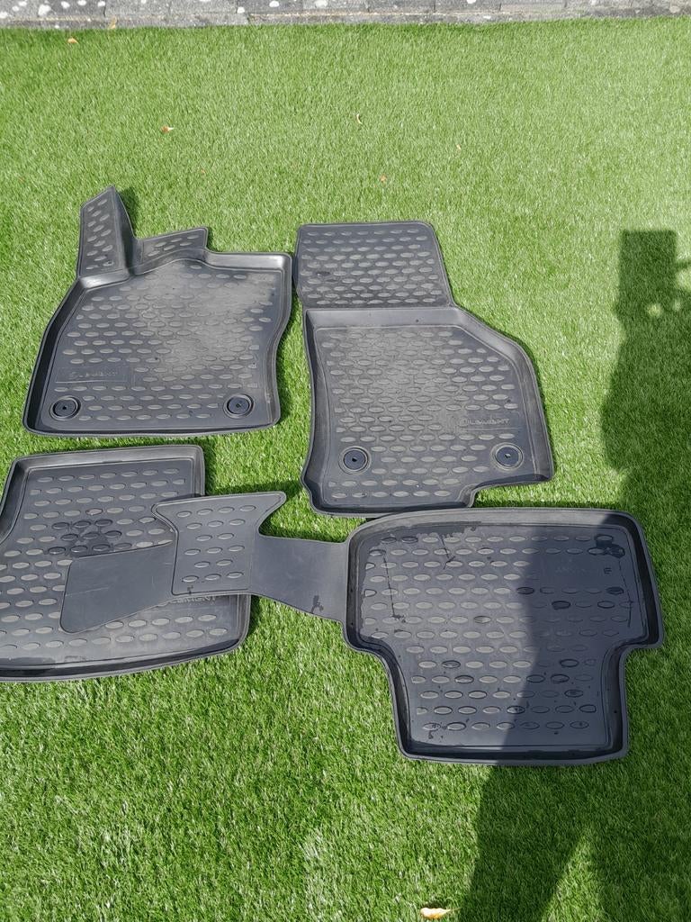 Rubberen automatten voor VW Golf 7 2013 - 2020, Ophalen of Verzenden, Gebruikt