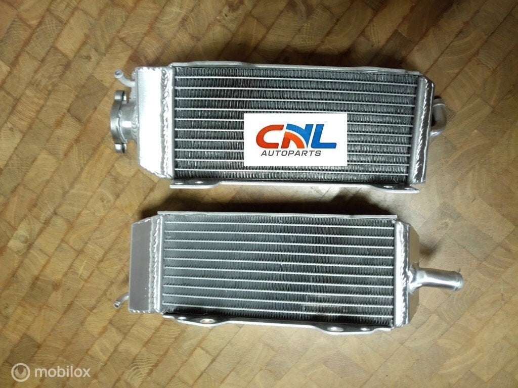 Radiateur Suzuki RM125 W/X/Y 2-stroke 1998-2000 99, Motoren, Nieuw, Ophalen of Verzenden
