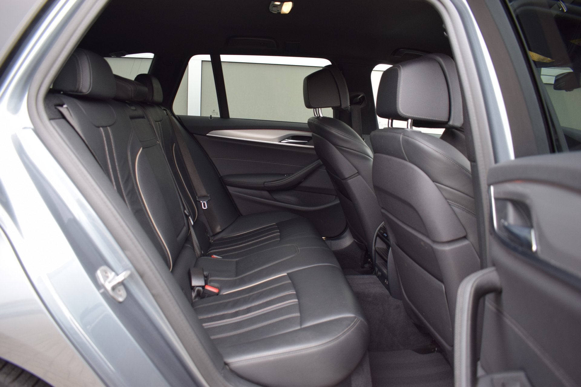 Foto 8 van BMW 5 Serie Touring 520i High Executive Edition | Sportline