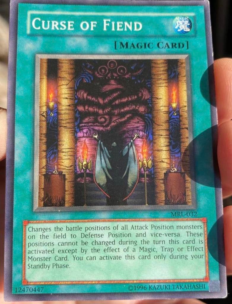 Yu-Gi-Oh! Curse of Fiend MRL Old US Magic Print !, Ophalen of Verzenden, Gebruikt, Losse kaart