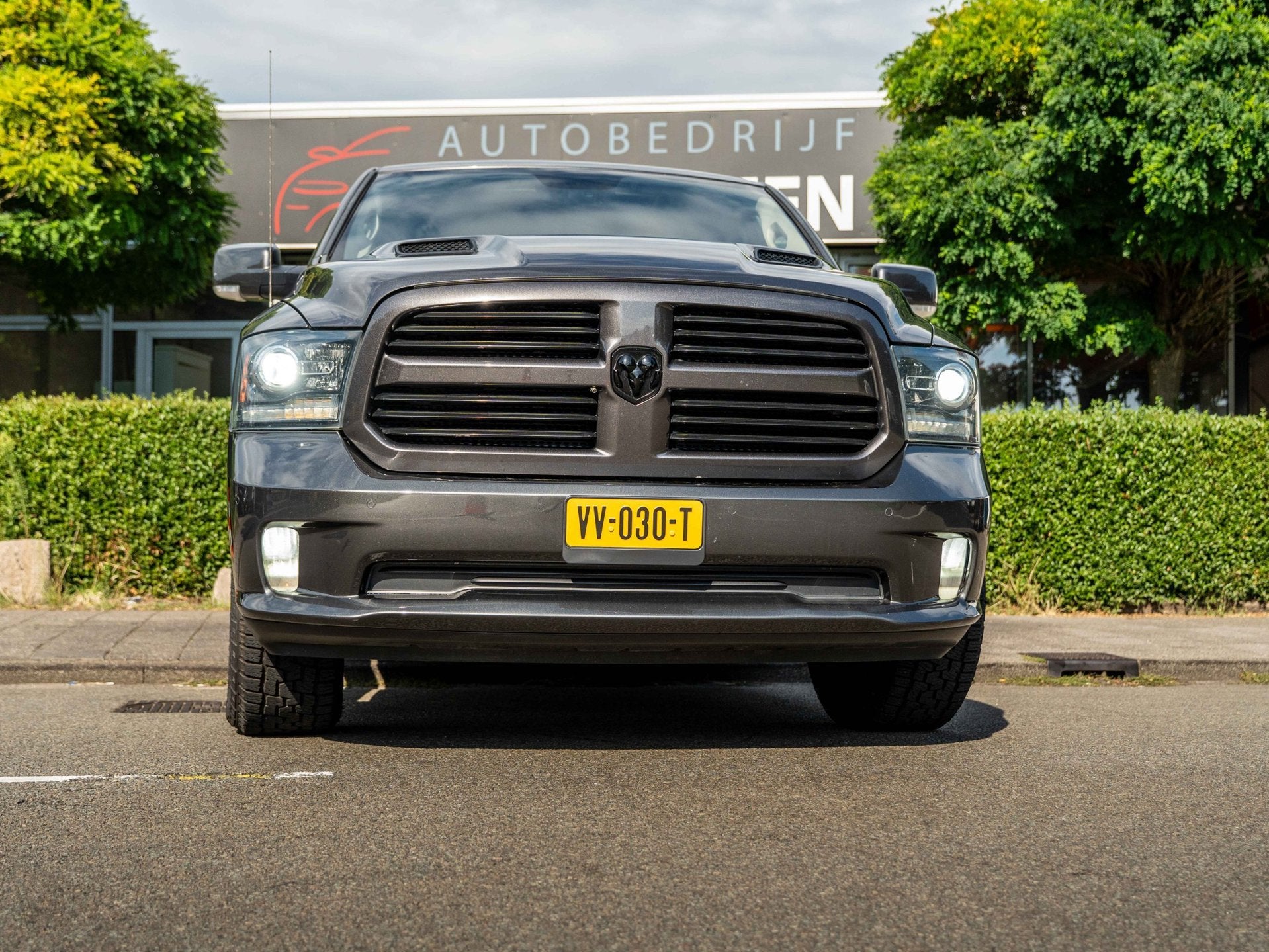 Dodge Ram 1500 5.7 V8 CREW CAB 6'4 | PANORAMADAK | PARKEERCA, Auto's, Automaat, Achterwielaandrijving, Gebruikt, 5654 cc