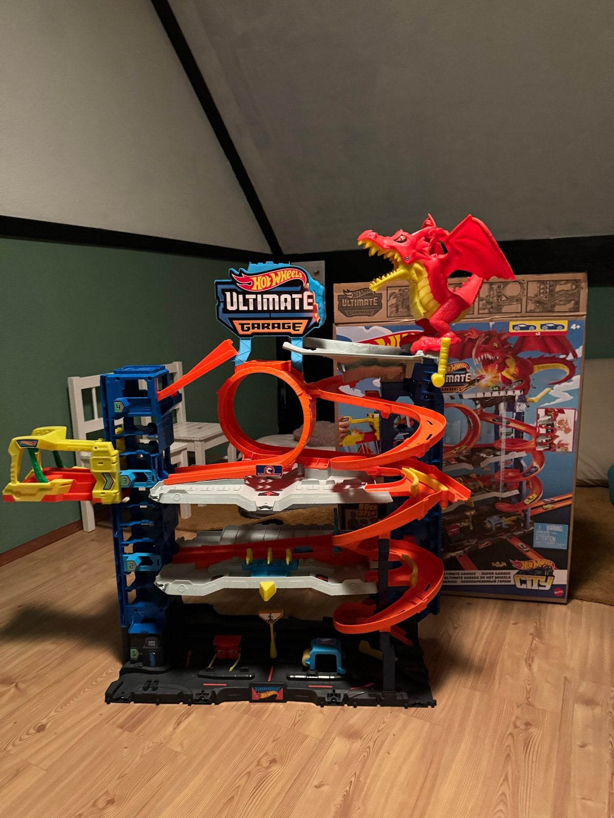 Hot Wheels Ultimate Garage met draak incl zeer nette doos, Ophalen, Zo goed als nieuw