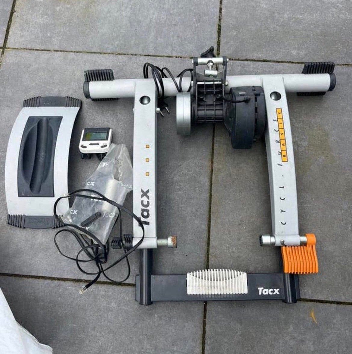 Tacx Cycleforce Fietstrainer/ Thule 529 Fietsdrager ( s), Ophalen of Verzenden, Zo goed als nieuw