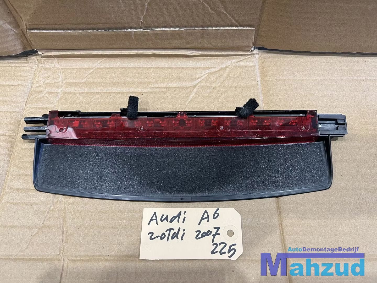 AUDI A6 C6 Sedan derde remlicht 2004-2011, Auto-onderdelen, Gebruikt, AUDI AG, Auto-Union-Strasse 1
85045  Ingolstadt, DE, Kundenbetreuung@audi.de
