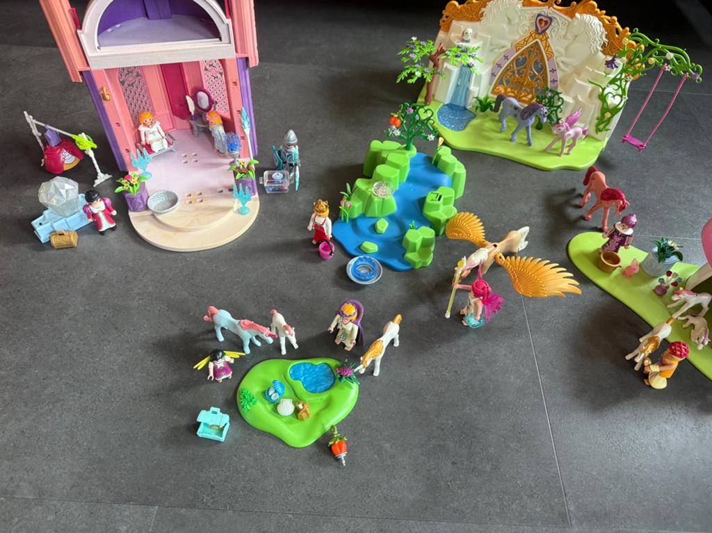 Playmobil prinsessenkasteeltje en eenhoorns/ feeen, Kinderen en Baby's, Speelgoed | Playmobil, Ophalen of Verzenden, Zo goed als nieuw