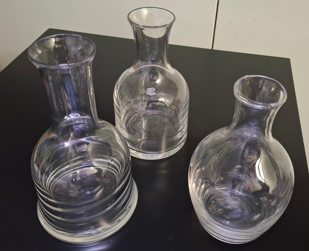Set van 3 Glazen Karaffen met 2 Glazen Stoppers, Antiek en Kunst, Ophalen