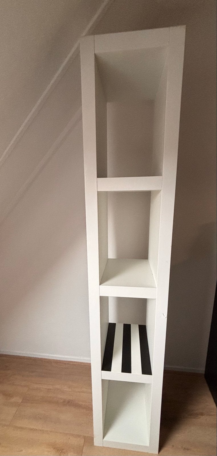 Smalle witte kast met zwarte strepen, 190x35 cm, Huis en Inrichting, Kasten | Boekenkasten, Ophalen, Minder dan 50 cm, Gebruikt