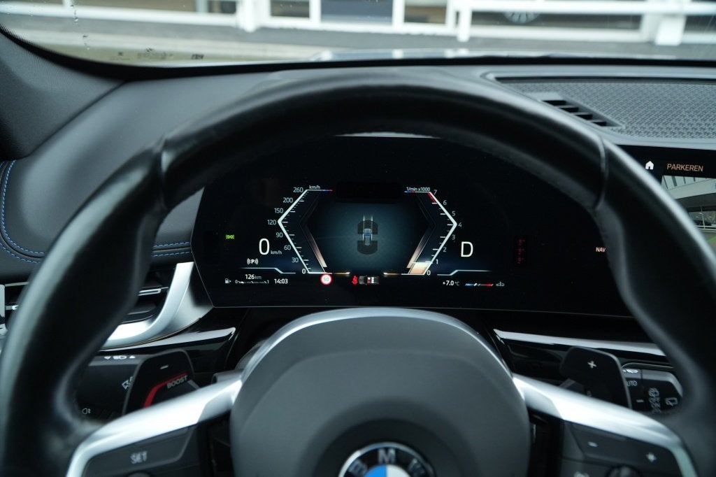 BMW X1 sDrive18i M-Sport I Pano I Head-up I 19 Inch I, Gebruikt, Origineel Nederlands, Bedrijf, Automatische klimaatregeling
