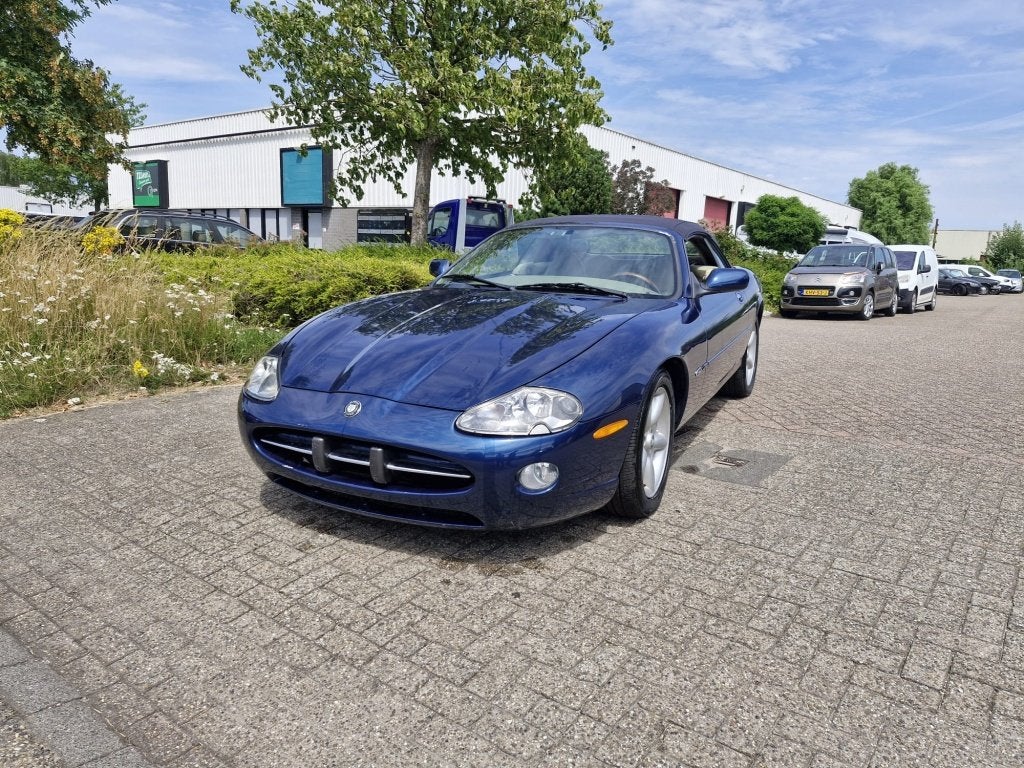 Jaguar XK8 4.0 V8 Convertible US Title (bj 1997, automaat), Auto's, Automaat, Beige, Automatische klimaatregeling, Leder