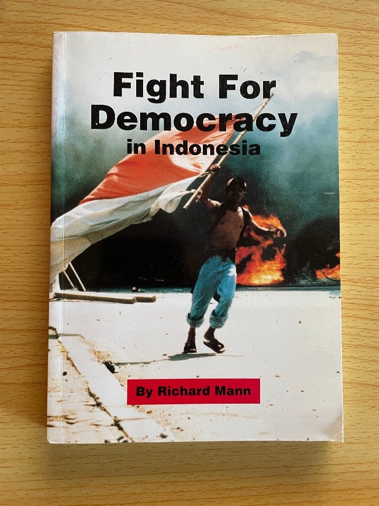 Fight for Democracy in Indonesia, Ophalen of Verzenden, Zo goed als nieuw, Richard Mann