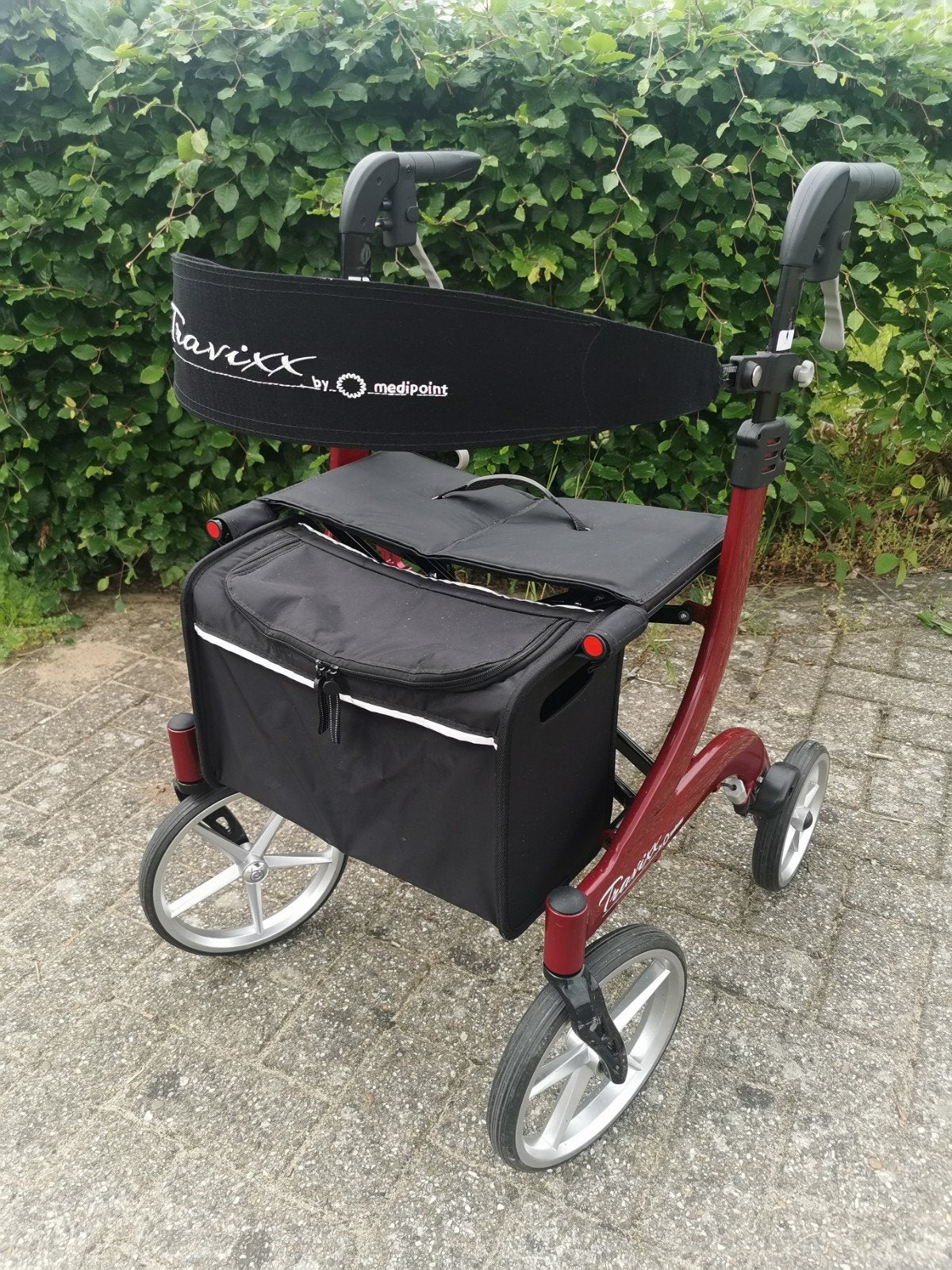 Mooie lichtgewicht rollator Travixx DeLuxe, Diversen, Rollators, Ophalen of Verzenden, Opvouwbaar, Zo goed als nieuw