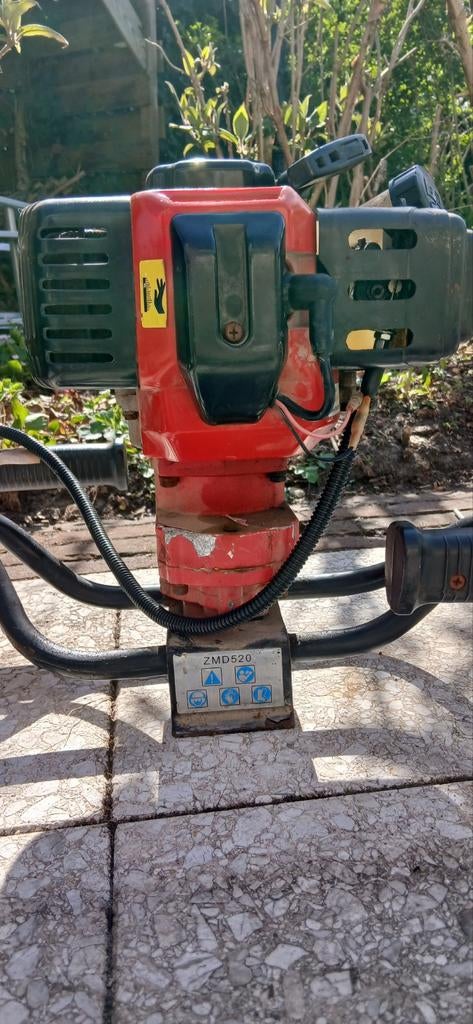 Zomax ZM250 grondboor met boor, Ophalen, Grondboor