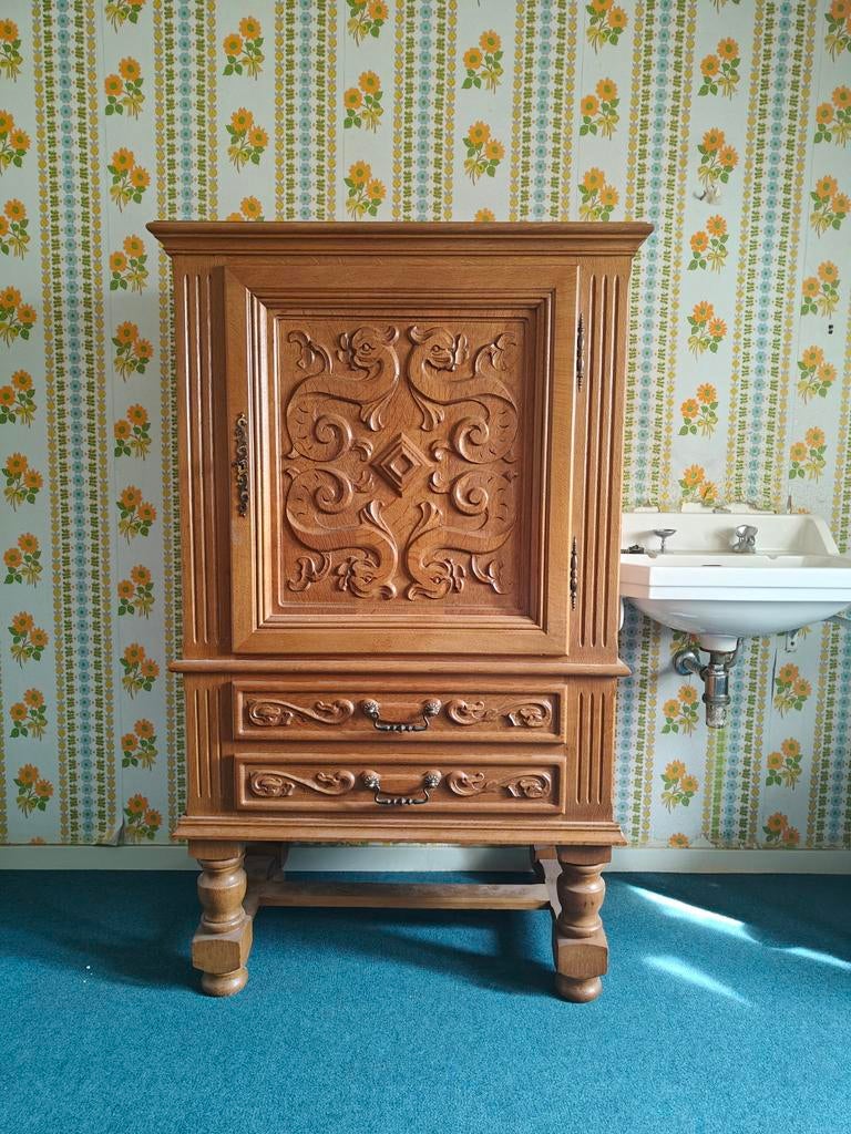 Kast, Ophalen, 25 tot 50 cm, 100 tot 150 cm