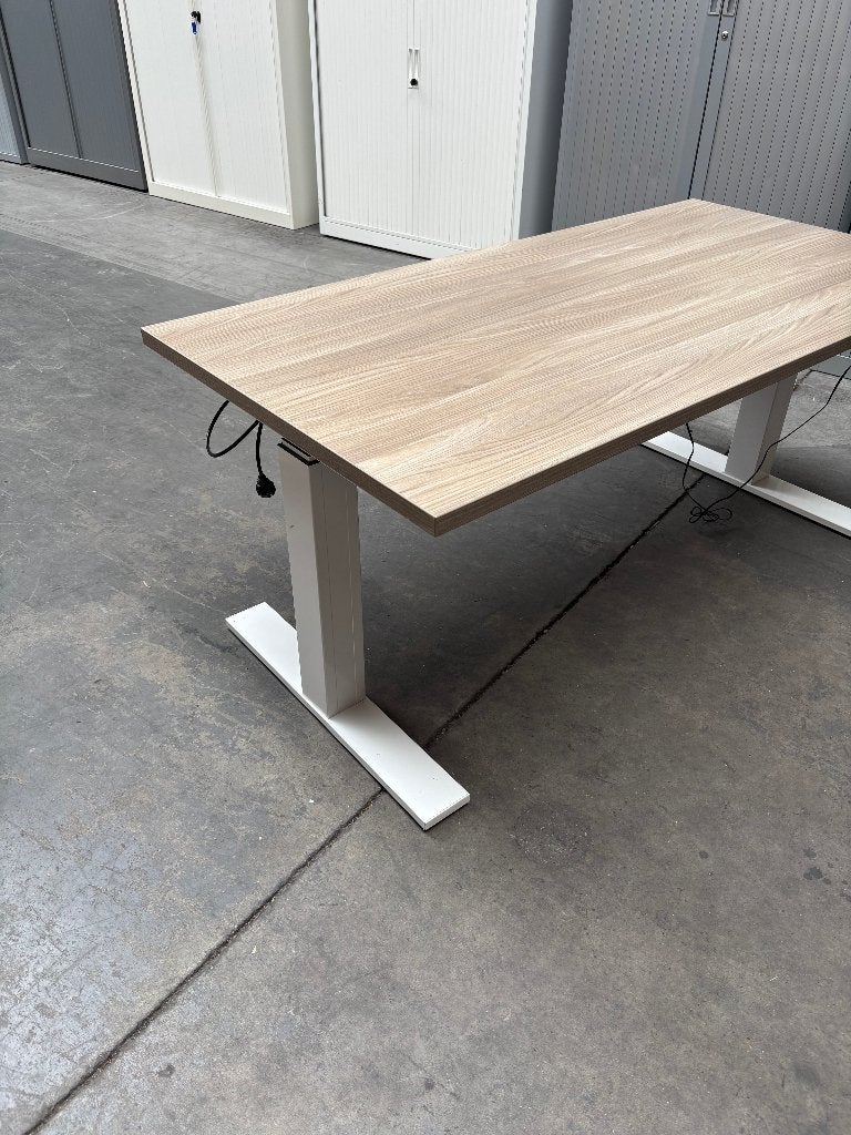 6 x Elektrisch zit sta bureau 160 x 80cm wit/eiken, Huis en Inrichting, Bureaus, Zit-sta bureau, 160 cm, Gebruikt, -