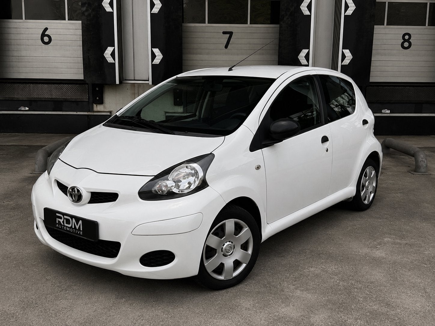 Toyota Aygo 1.0 VVT-i |5-Deurs|CarPlay|2 Sleutels|Airco|, Voorwielaandrijving, 4 stoelen, Origineel Nederlands, Bedrijf