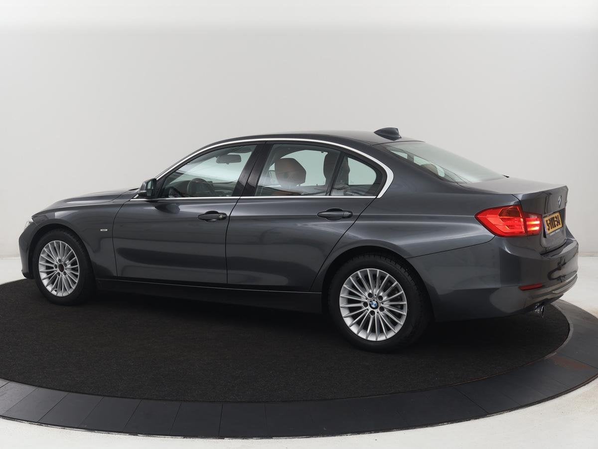 BMW 3-serie 320i High Executive | Leder | Sportstoelen | Sto, Auto's, BMW, Automaat, Achterwielaandrijving, Gebruikt, Euro 6