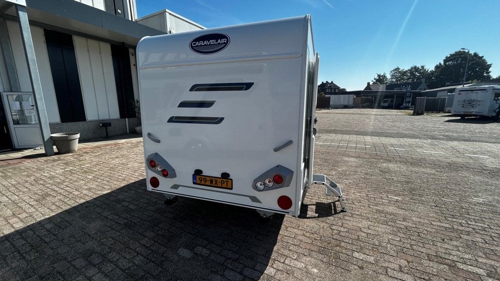 Caravelair Alba 390 inclusief volledige inventaris, Caravans en Kamperen, Caravans, Bedrijf, Treinzit, 4 tot 5 meter, Ringverwarming