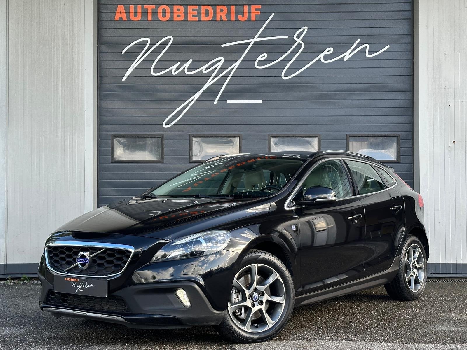 Volvo V40 Cross Country 2.0 T3 Ocean Race/Leer/Xenon/Trekhaa, Voorwielaandrijving, Gebruikt, Euro 6, 4 cilinders