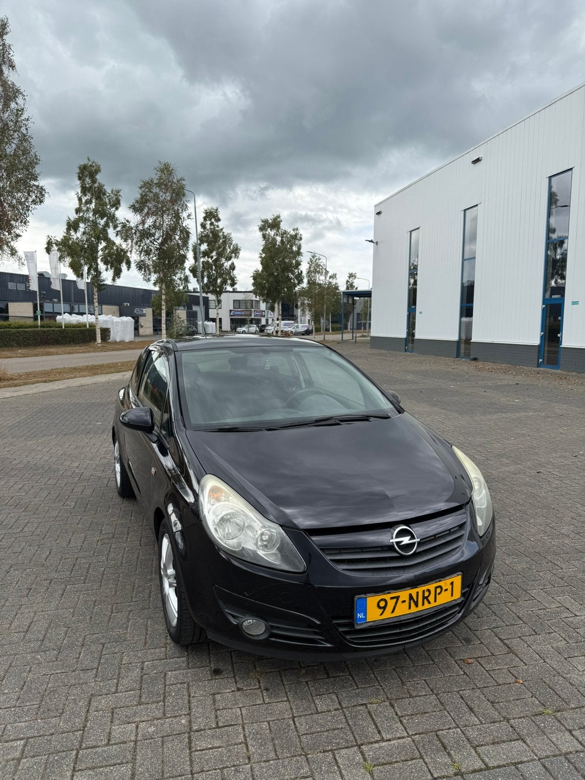 Opel Corsa 1.2 86PK | 2010 | Airco | 209.343 km | Nette auto, Auto's, Voorwielaandrijving, Euro 5, 40 €/maand, Zwart