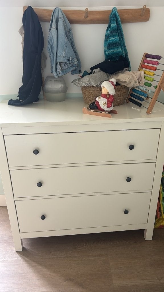 Hemnes ikea commode, Kinderen en Baby's, 50 tot 70 cm, Ophalen of Verzenden, 90 tot 105 cm, 100 cm of meer