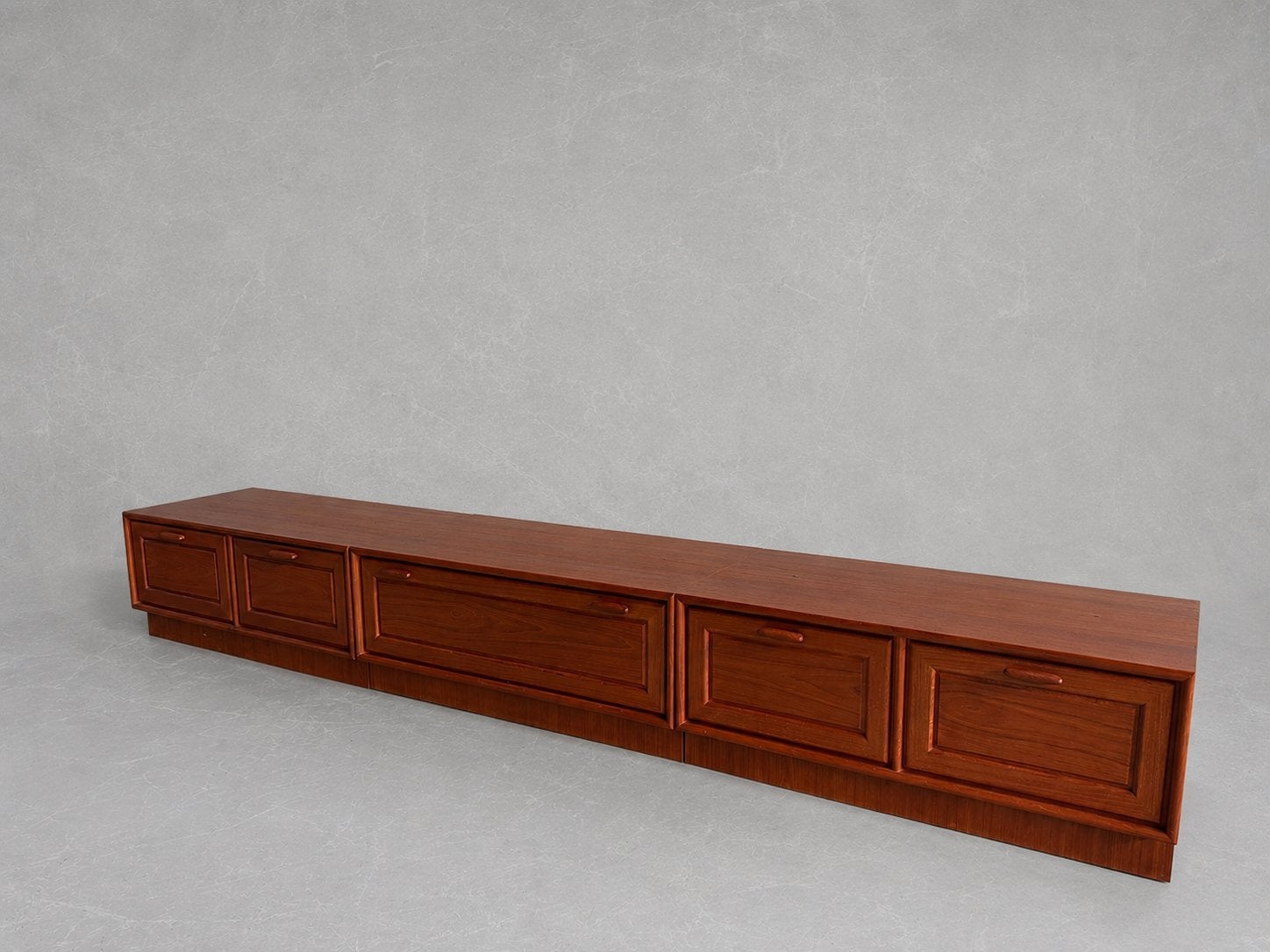 Vintage teak lowboard tvmeubel, Huis en Inrichting, Kasten | Televisiemeubels, Ophalen, F, Gebruikt, Minder dan 100 cm