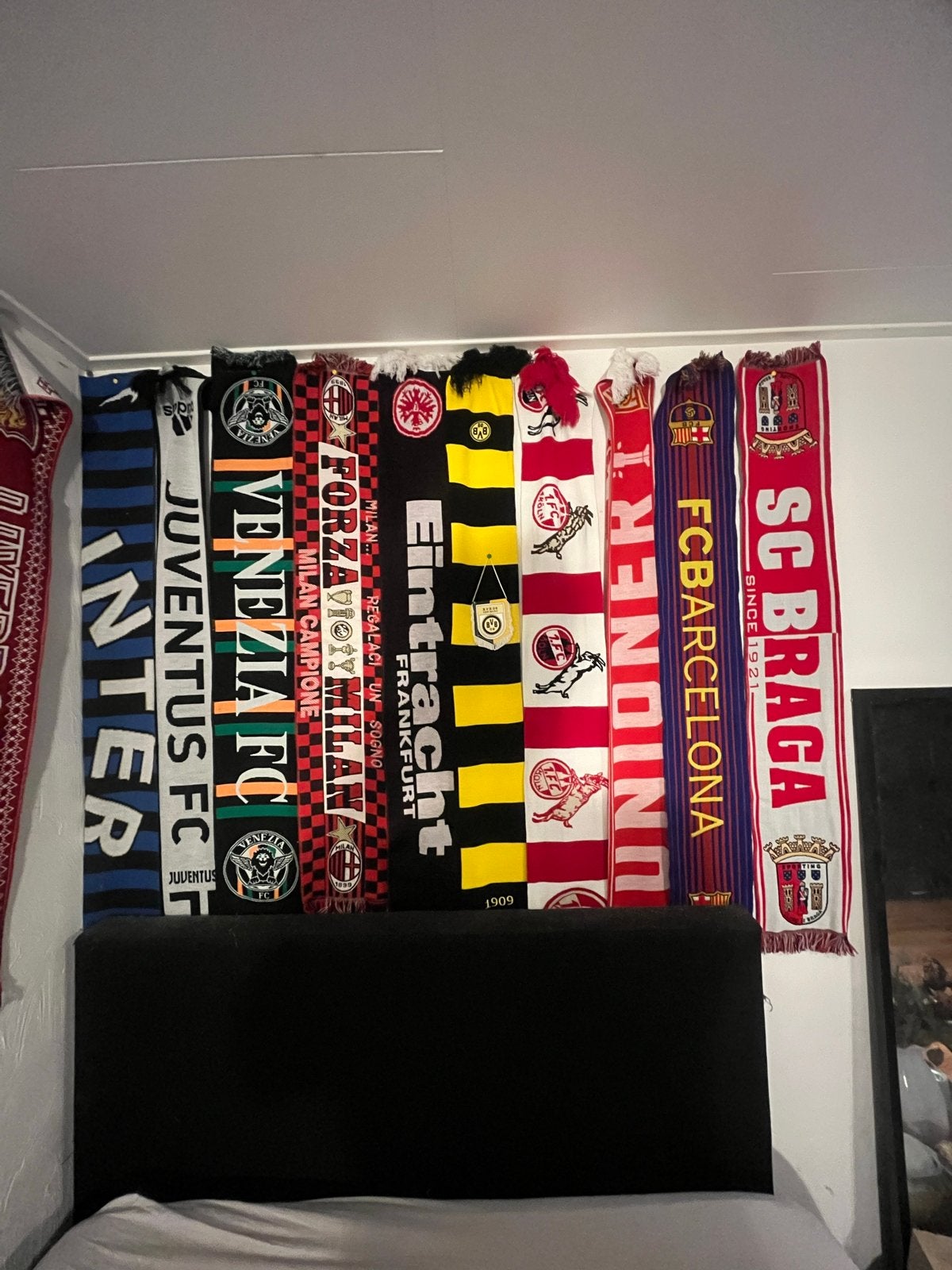 Voetbalsjaals van diverse internationale clubs, Verzamelen, Verzenden, Zo goed als nieuw, Buitenlandse clubs, Vaantje of Sjaal