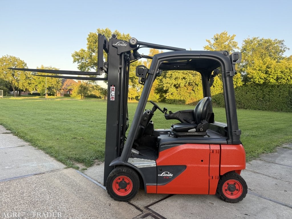 Linde 1600KG elektrisch triplo mast freelift Sideshift BJ201