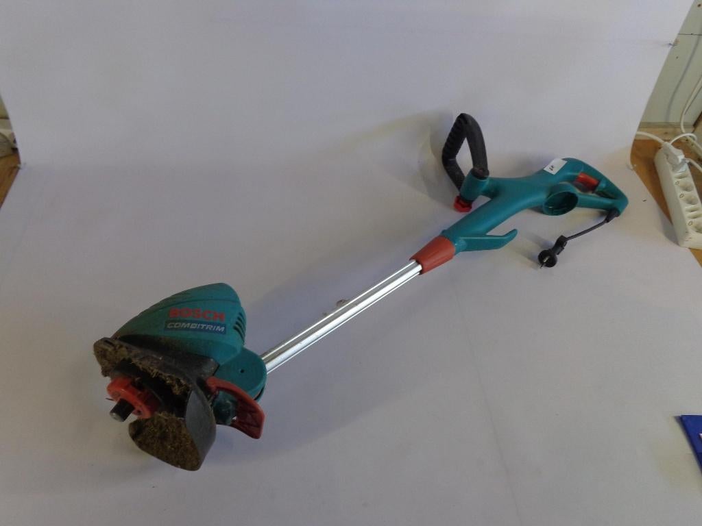 Elektrische Grastrimmer, Ophalen, Gebruikt, 10 tot 30 cm, Bosch