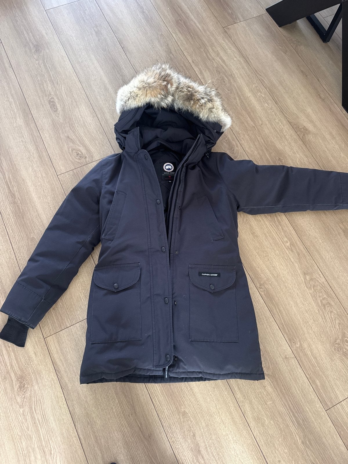 Canada Goose jas, trillium parka donkerblauw, maat M, Ophalen, Zo goed als nieuw, Maat 36 (S), Blauw