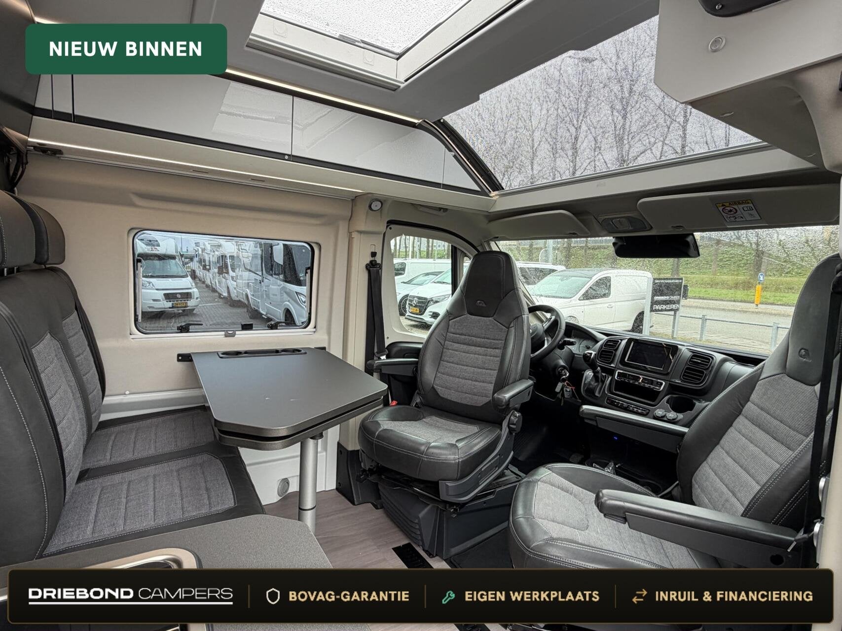 Adria Twin Supreme 640 SGX Zonnepaneel Skyroof Luifel Led Tv, Automaat, Buscamper of Camperbus, 6 tot 7 meter, Bedrijf