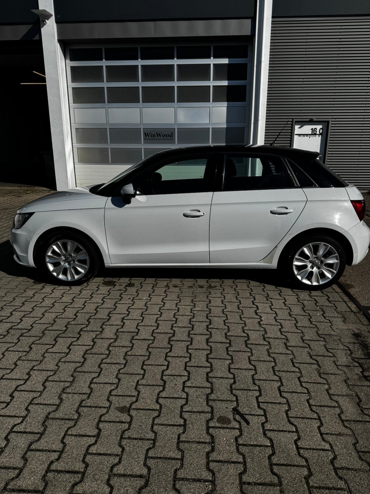 Audi A1 1.6 TDI 77KW SB 2014 Wit, Auto's, A1, 4 cilinders, 620 kg, Wit