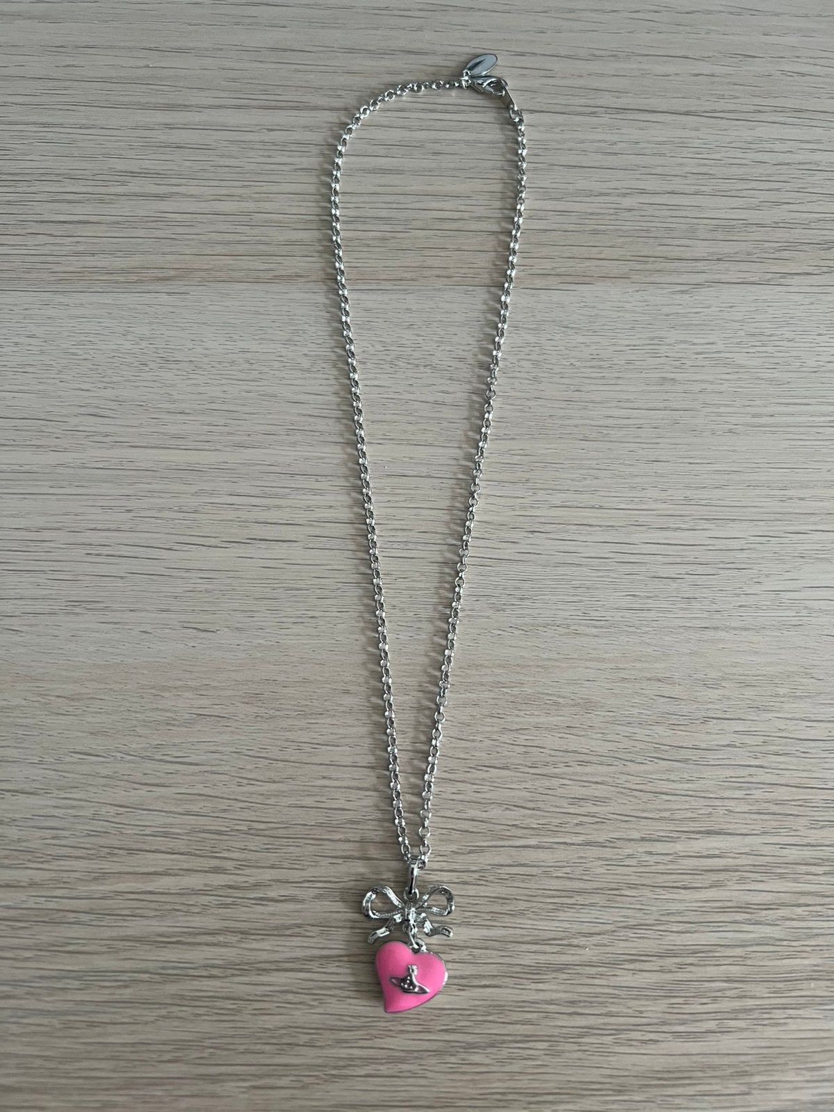 Vivienne westwood pink heart and bow necklace, Sieraden, Tassen en Uiterlijk, Kettingen, Ophalen of Verzenden, Zo goed als nieuw