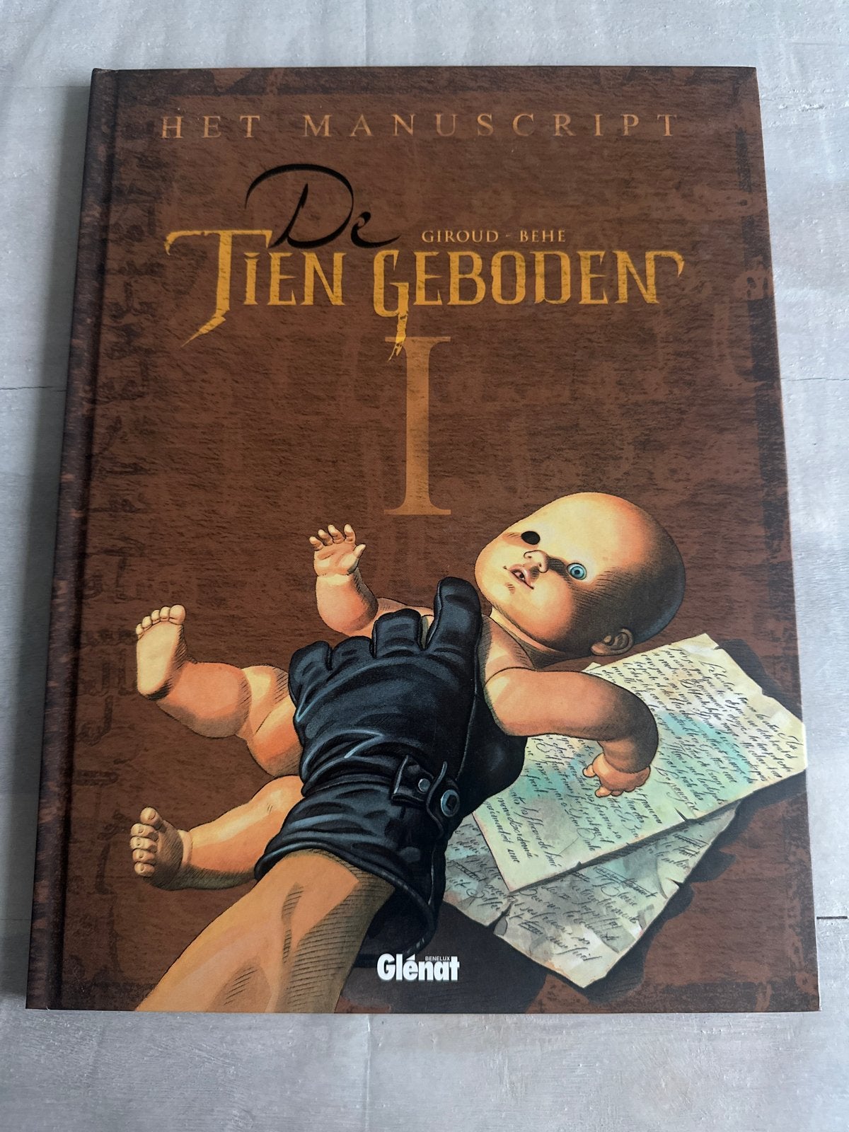 De Tien Geboden I: Het Manuscript - hardcover, Eén stripboek, Ophalen of Verzenden, Zo goed als nieuw