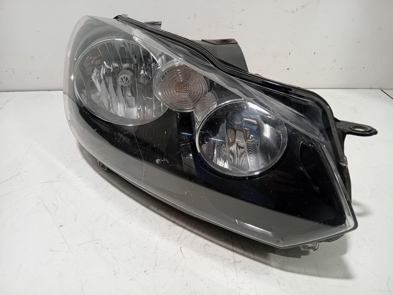 Koplamp rechts Volkswagen Golf, Auto-onderdelen, Onderdelen@venauto.nl, Van der Ven Autorecycling B.V., Gebruikt, Ettenseweg 76, 4706 PB Roosendaal, The Netherlands